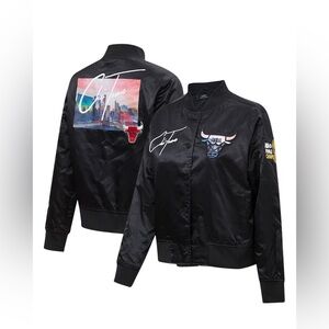 Women's Chicago Bulls Pro Standard Black City Scape Satin Full-Snap Jacket